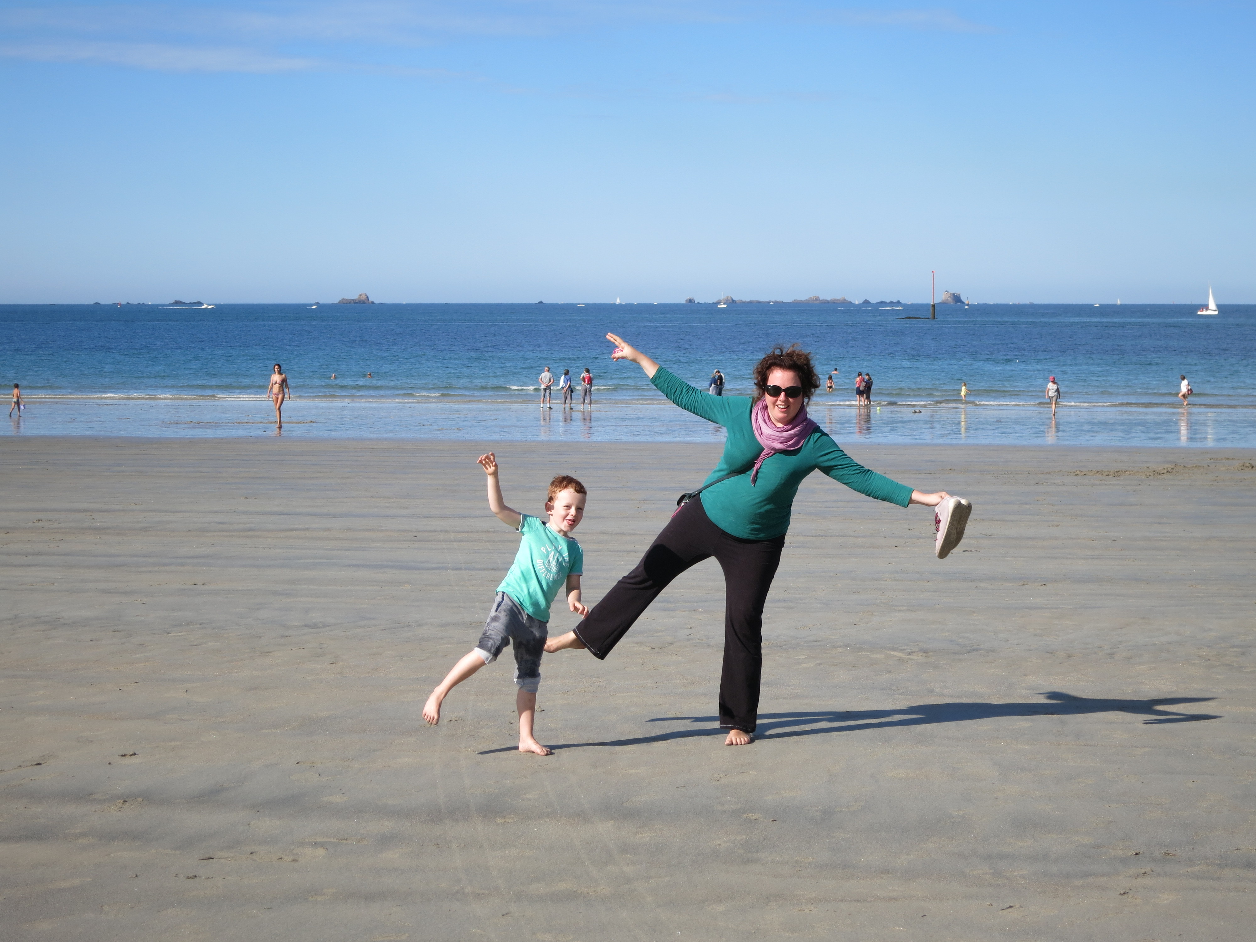 Photo de Christelle Ferret sur une plage de Dinard (test Adobe Photoshop Fix)